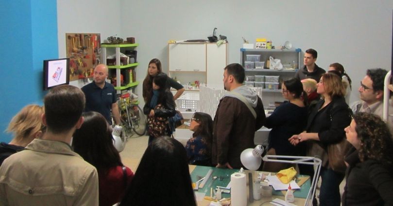 La Escuela de Arte Fernando Estévez visita nuestro taller, Modulare maquetas